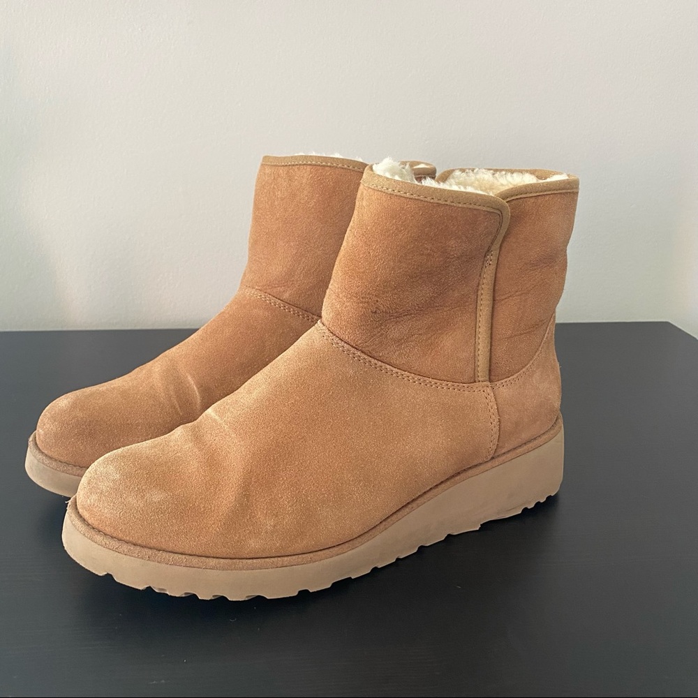 UGG Kristin Wedge Bootie, size 9, cognac